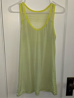 Lululemon Tie and Fly Tank in Ray - size 6 or 8
